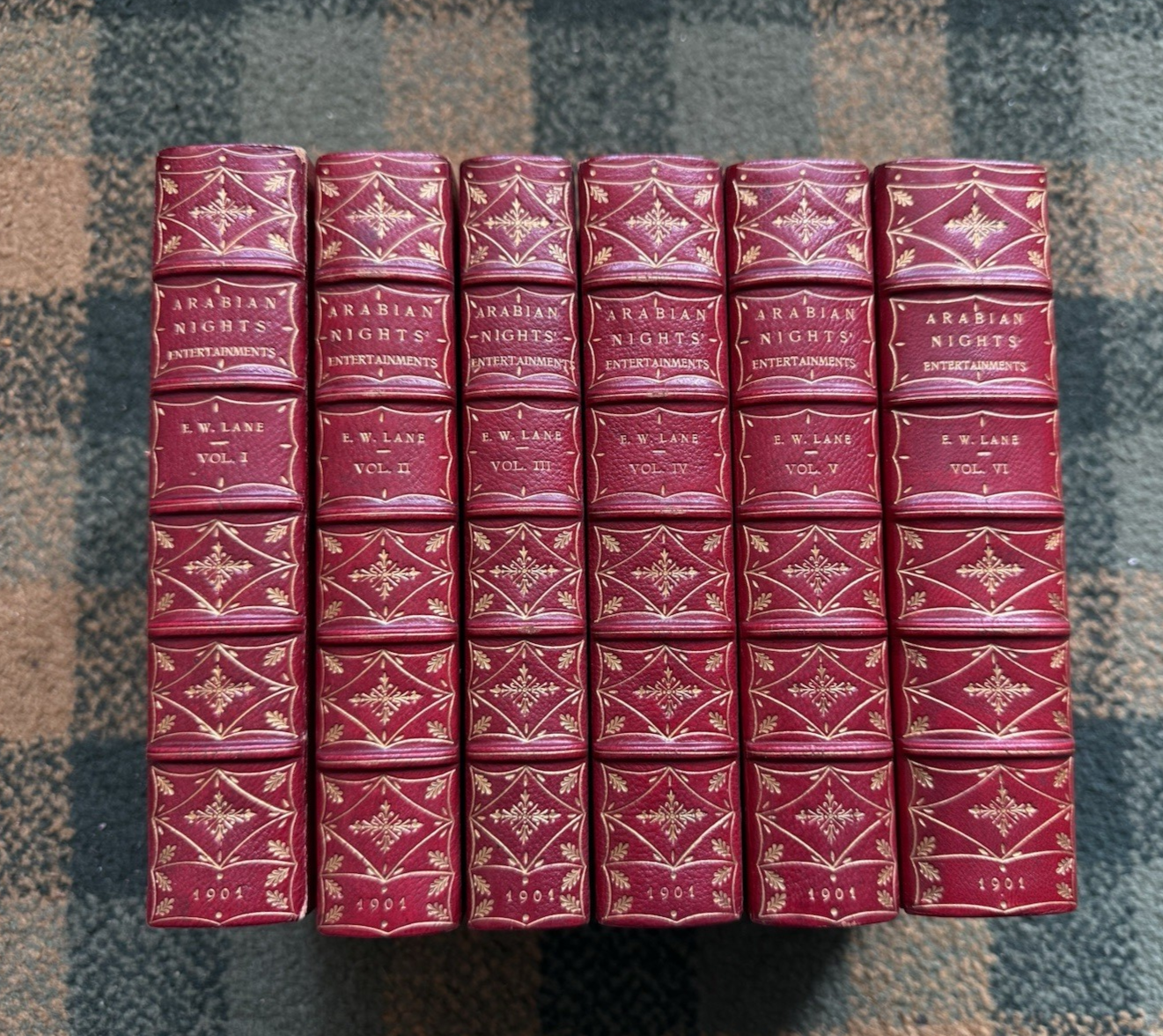1901 Arabian Nights Entertainments : E W Lane : Bindings by Jackel & Co