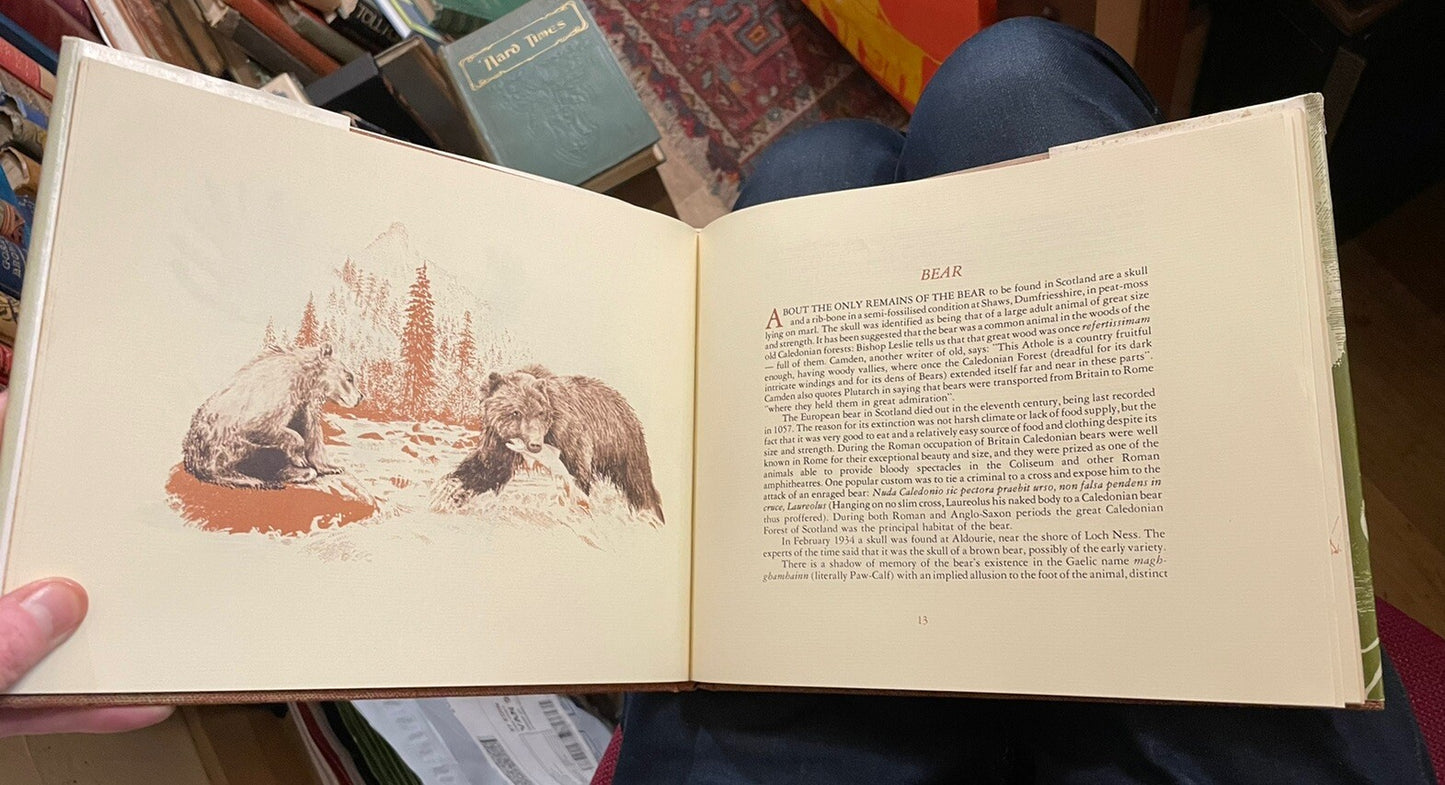 Scottish Bestiary: The Lore and Literature of Scottish Beasts : Francis Thompson