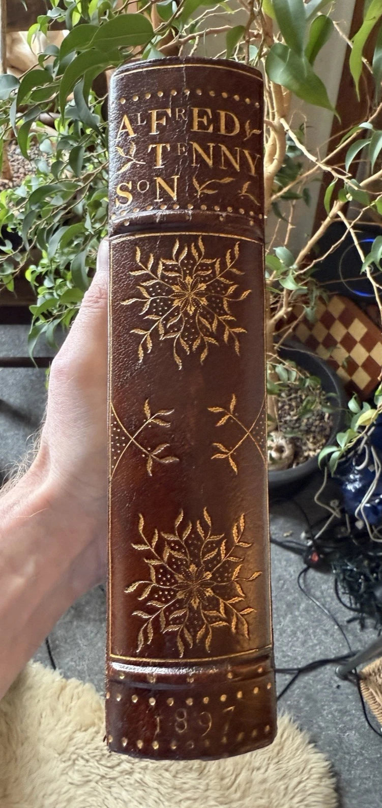 1897 The Complete Works of Alfred Lord Tennyson : Arts & Crafts Bookbinding