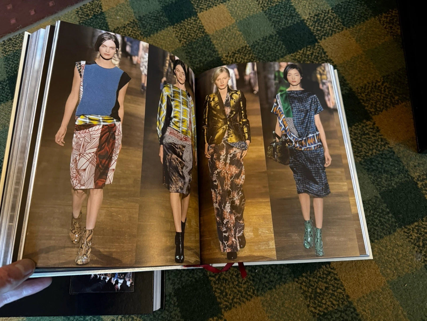 Dries van Noten (2 Volumes) Begium Fashion Designer : Slipcase 2017