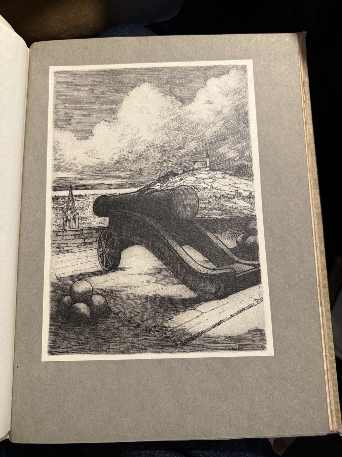 The Story of Edinburgh Castle : Louis Weirter : Scottish History : War 1913