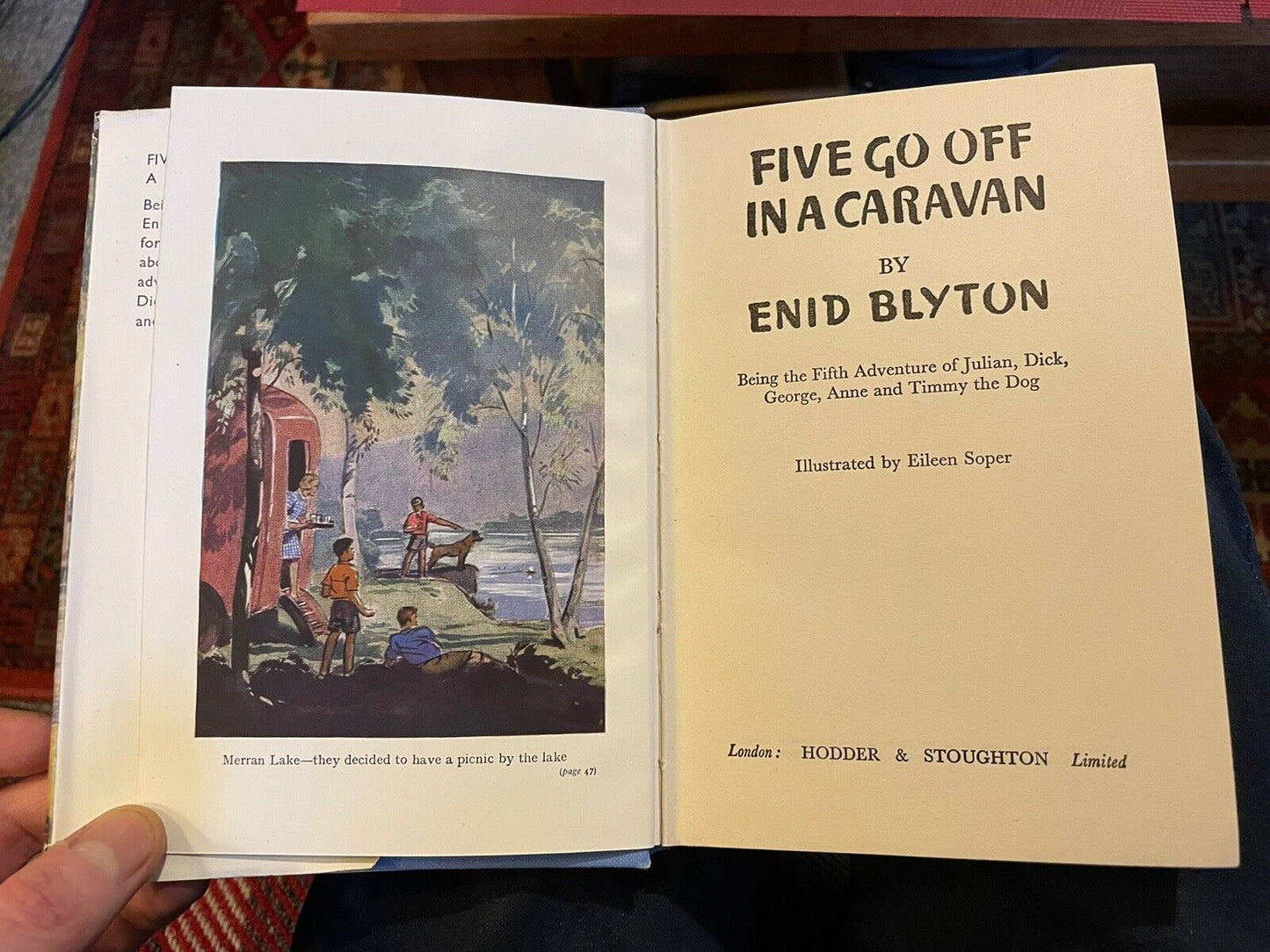 Enid Blyton : Five go off in a Caravan : 1st Edition 1946 : Good Copy