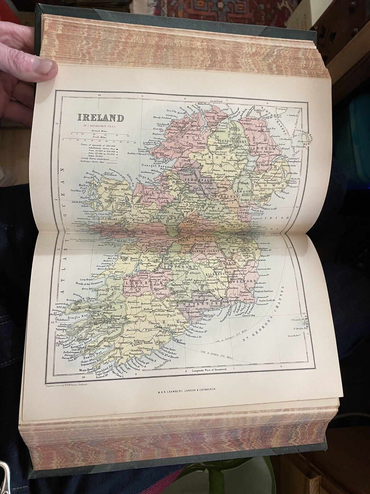 Milner's Gallery of Geography : Pictorial & Descriptive Tour of the World