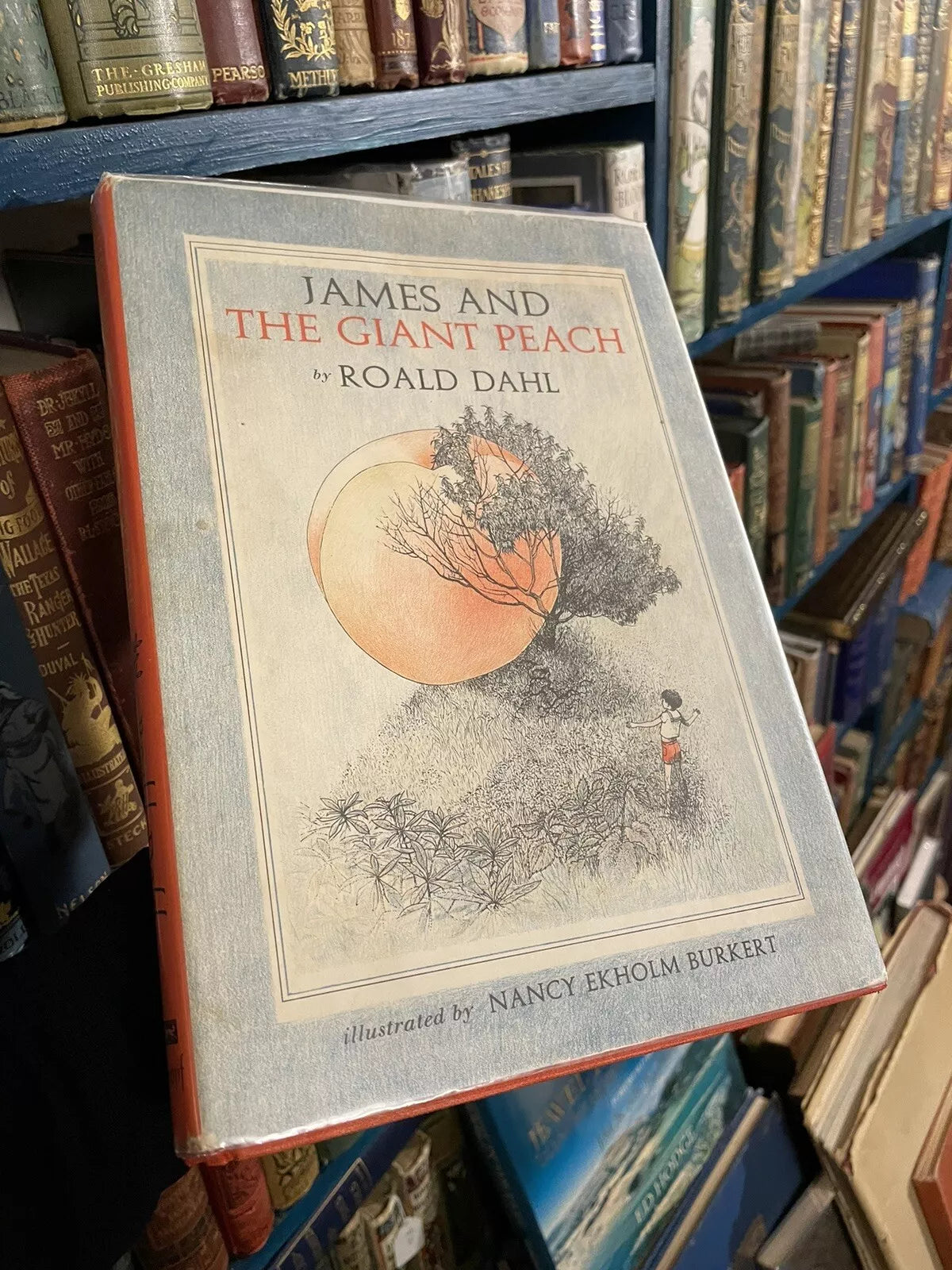Roald Dahl : James and the Giant Peach : Signed by Nancy Ekholm Burkert 1st/2nd