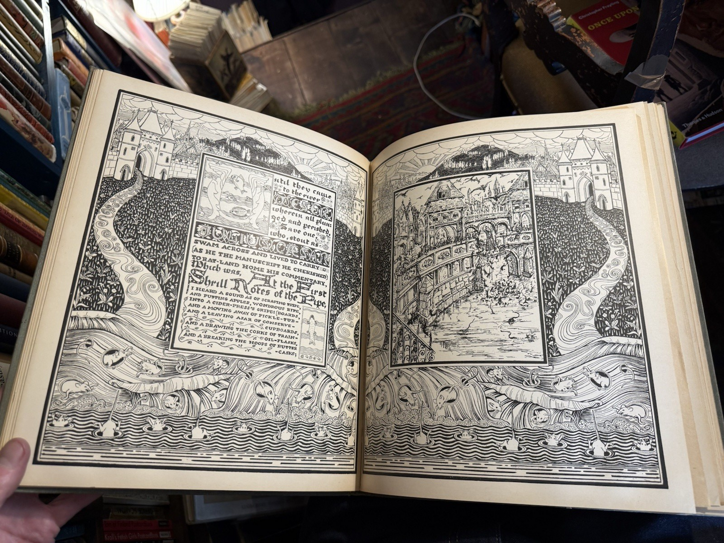 1898 The Pied Piper of Hamelin : Robert Browning : Illustrated by Harry Quilter