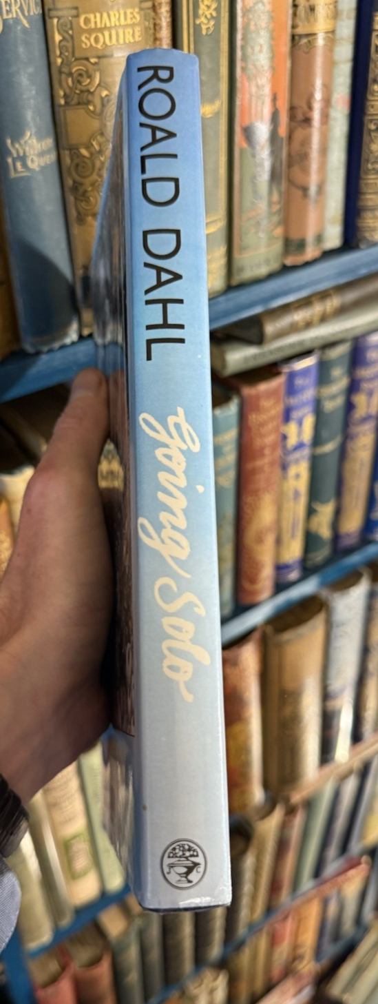 Roald Dahl (SIGNED) Going Solo : FIrst Edition 1986