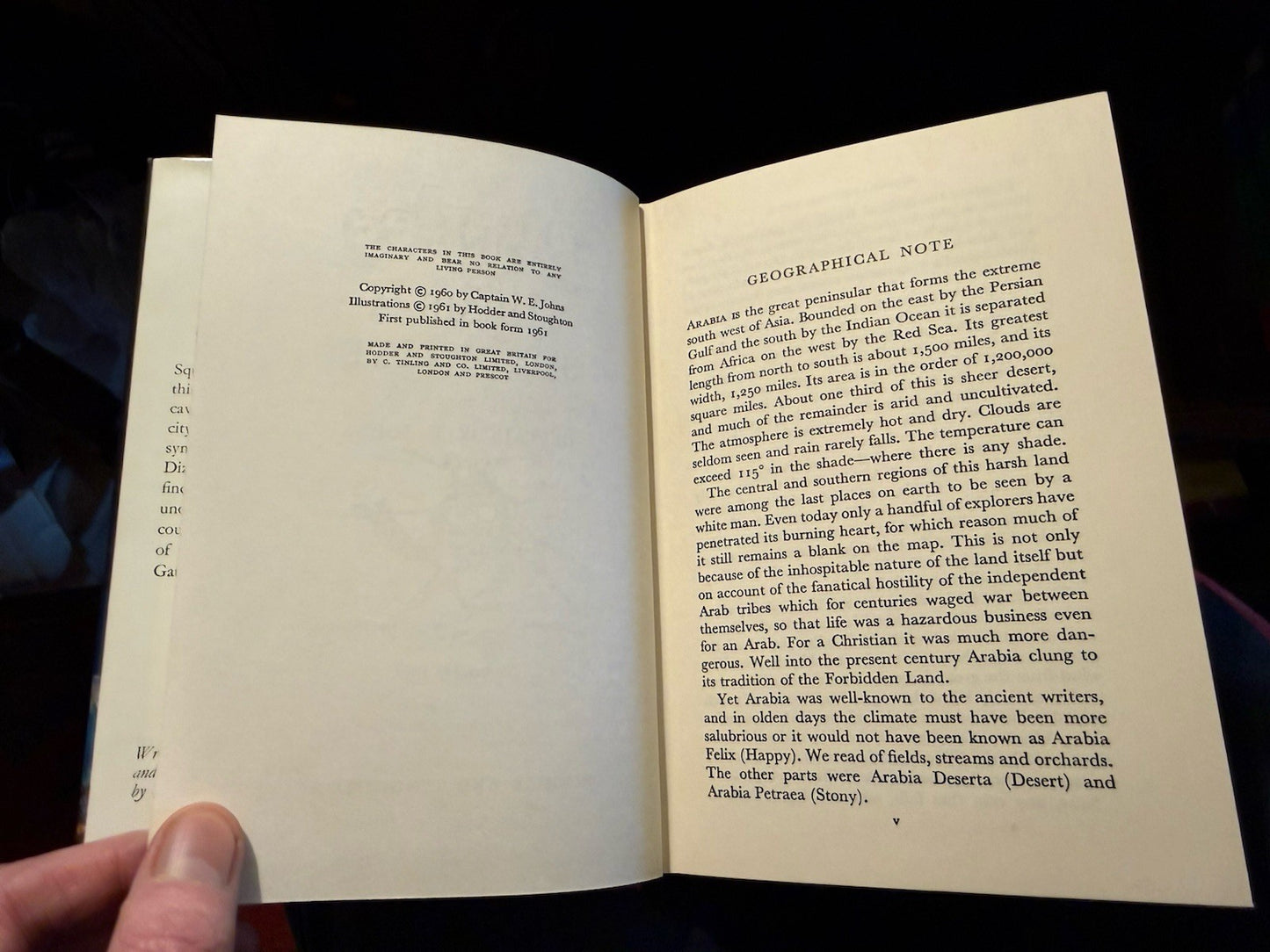 Biggles Forms a Syndicate : Captain W. E. Johns : VGC 1st Ed 1961