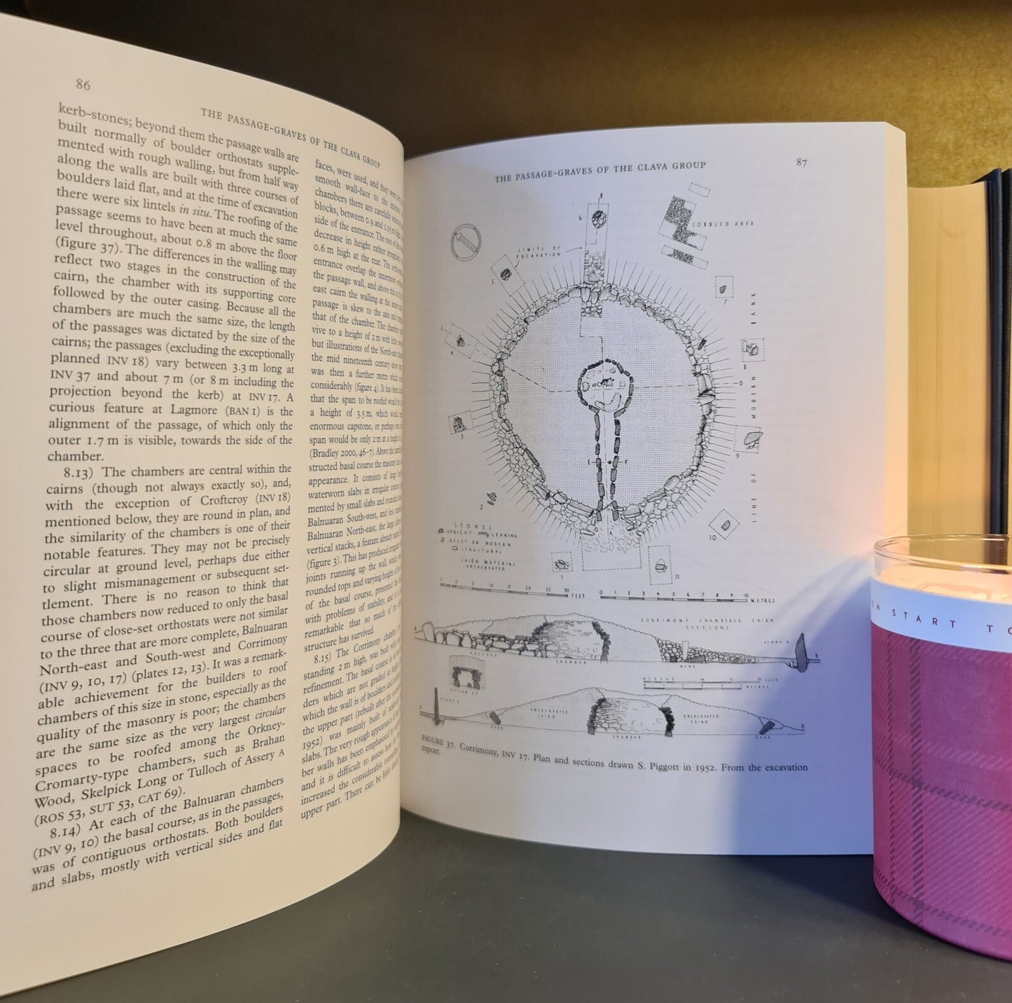 The Chambered Cairns of the Central Highlands, Henshall & Ritchie: 1st Edition