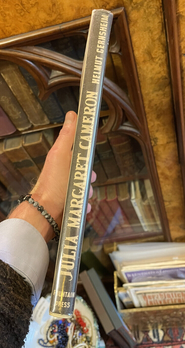 Julia Margaret Cameron ; Her Life and Photographic Work : Photography / 1st 1948