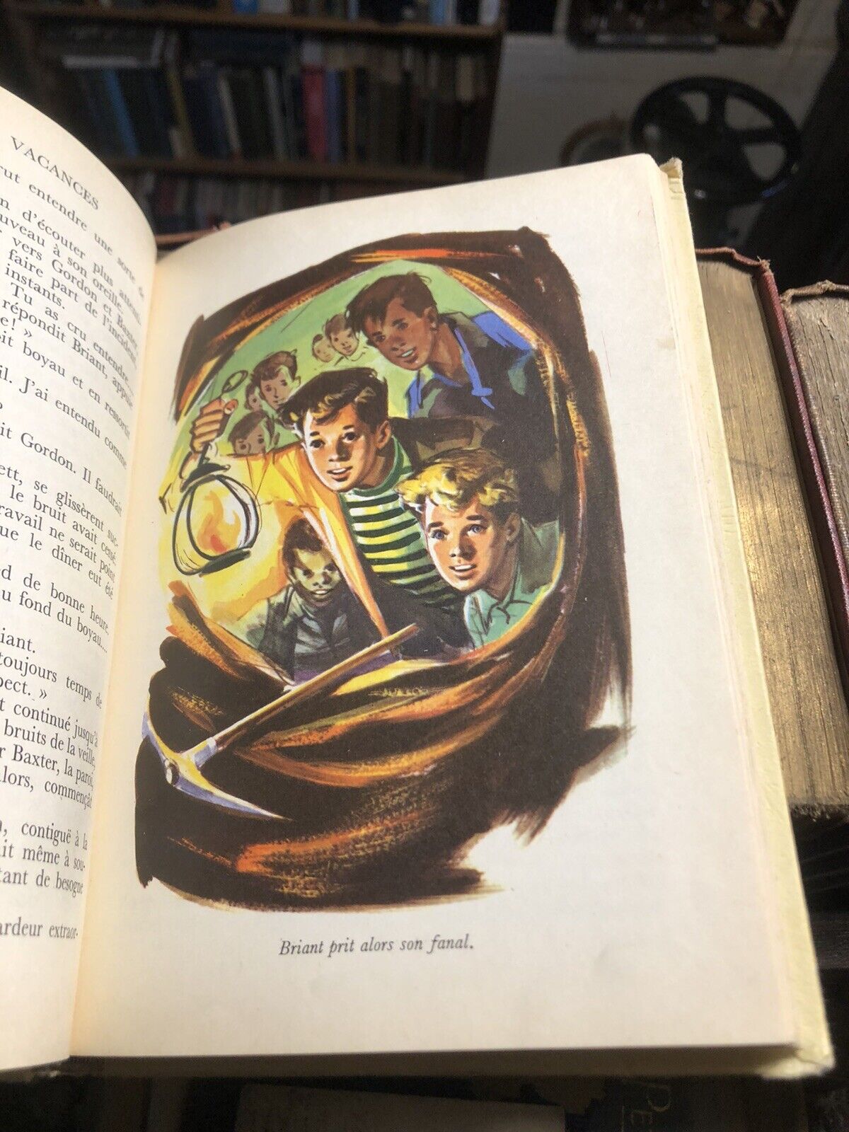 Jules Verne : DEUX ANS DE VACANCES Hachette Edition ILLUSTRATED Hardback 1960