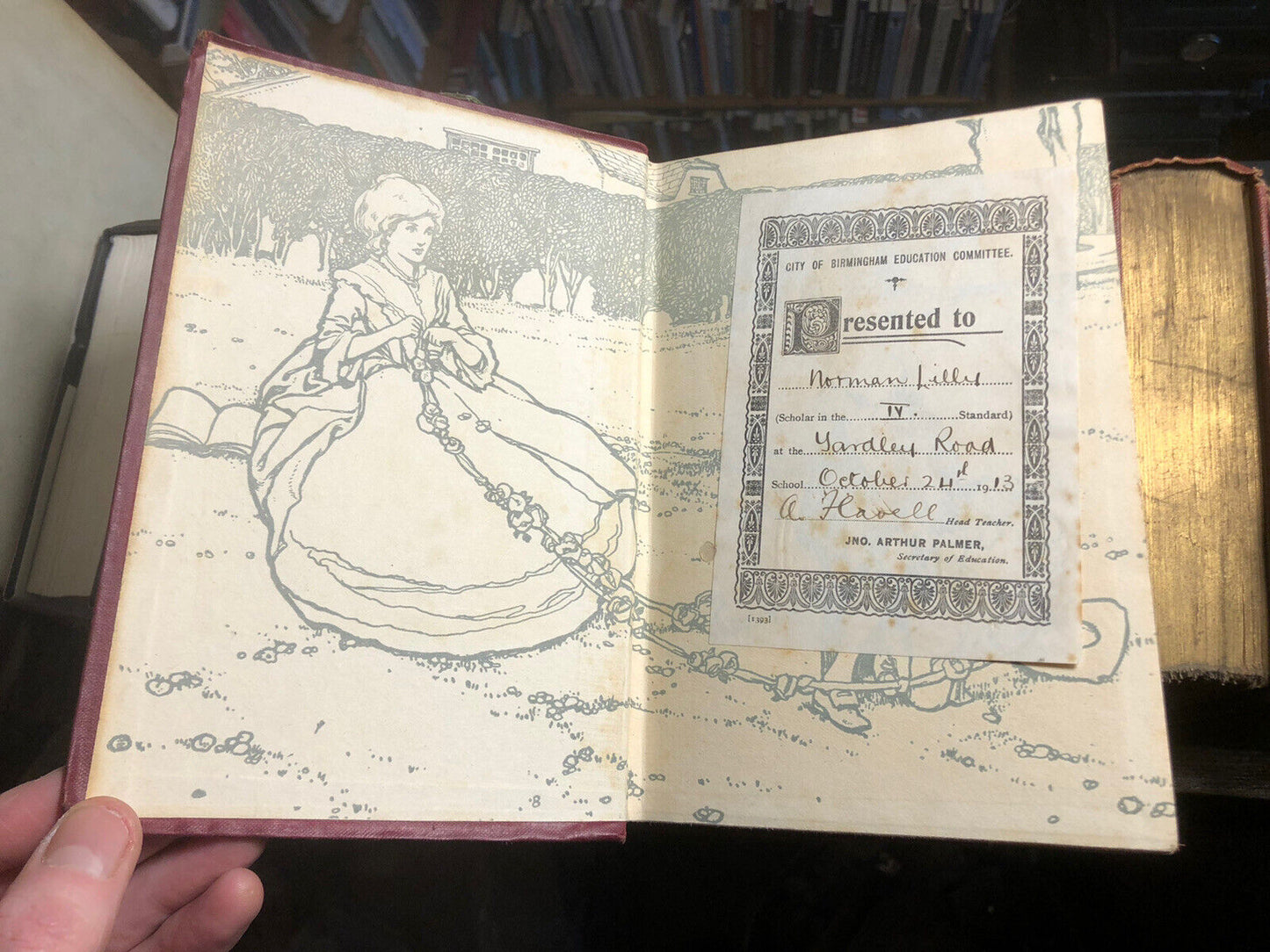 1912 THE CORAL ISLAND : R M Ballantyne : ILLUS by J E SUTCLIFFE Pictorial Cloth