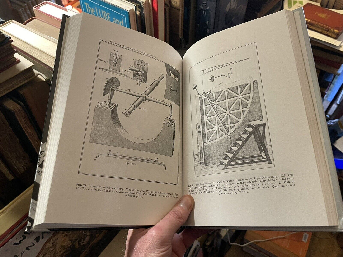 Divinding the Circle : Critical Angular Measurement in Astronomy 1500-1850 (HB)