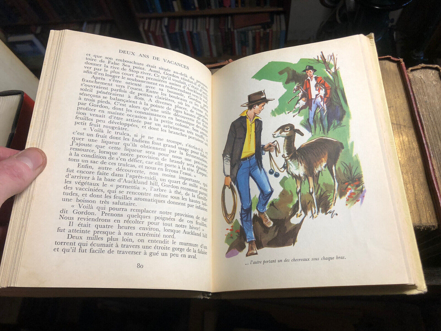 Jules Verne : DEUX ANS DE VACANCES Hachette Edition ILLUSTRATED Hardback 1960