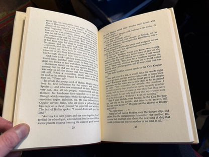 Ursula K. Le Guin (SIGNED) Rocannon's World : HB / DW : 1975