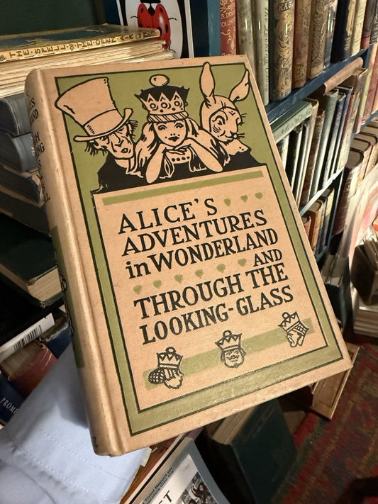 Alice's Adventures in Wonderland & Through the Looking-Glass : Lewis Carroll