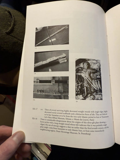 Companion To Medieval Arms And Armour : David Nicolle (2002, 1st in DJ) History