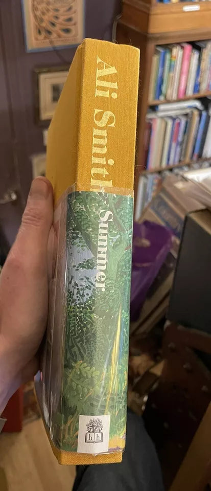 ALI SMITH : Summer : SIGNED FIRST EDITION 2020 : Hardback in Sleeve VGC