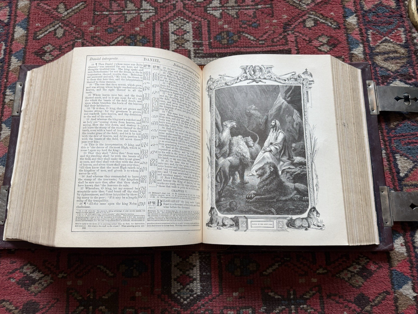 EXQUISITE Large Clasped HOLY BIBLE : Sculpted Boards : 16.4kg : 5.5 Inches Thick