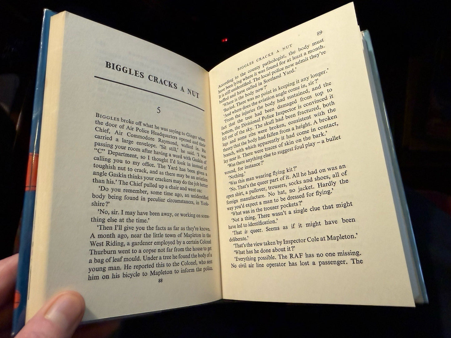 Biggles Investigates : Captain W. E. Johns : VGC First Edition 1964
