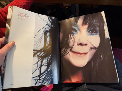 BJORK Magik : DAZED & CONFUSED MAGAZINE MAY 2000