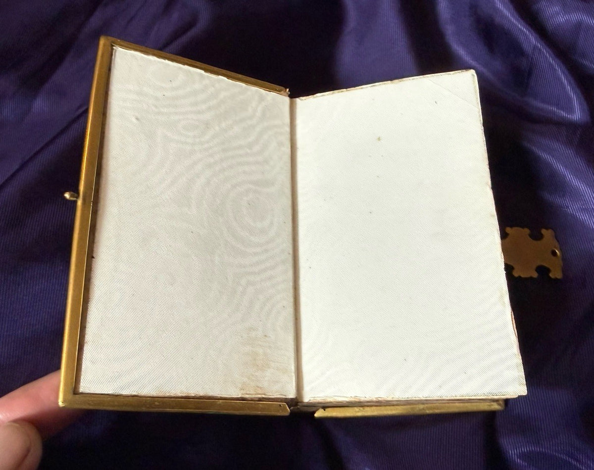 1862 The Book of Common Prayer : Painted Fore-edge : Ornate Clasped Celluloid