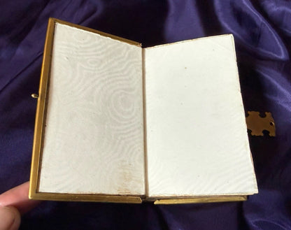 1862 The Book of Common Prayer : Painted Fore-edge : Ornate Clasped Celluloid