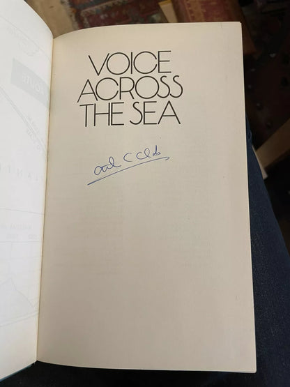 Arthur C Clarke : Voice Across the Sea *SIGNED* Presentation Copy 1974