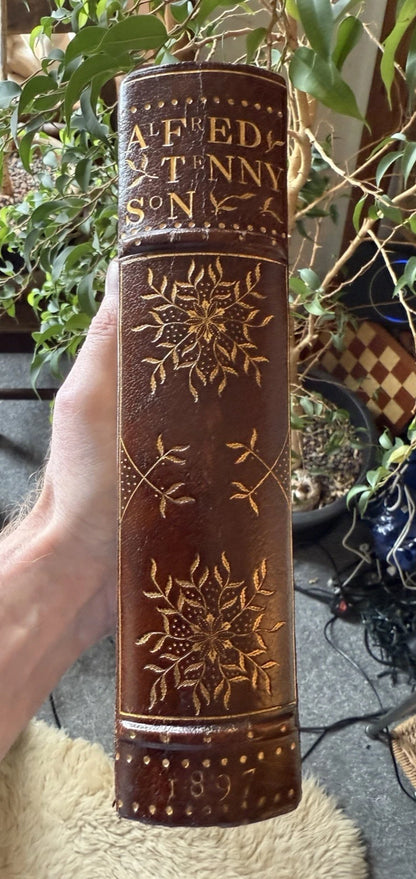 1897 The Complete Works of Alfred Lord Tennyson : Arts & Crafts Bookbinding
