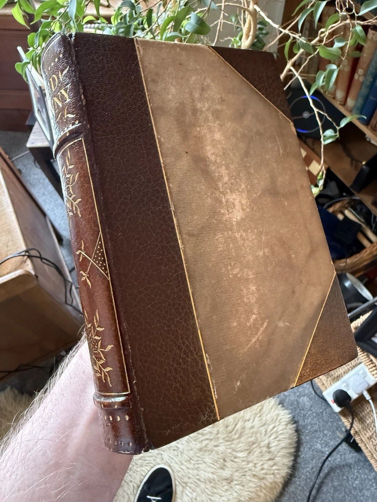 1897 The Complete Works of Alfred Lord Tennyson : Arts & Crafts Bookbinding
