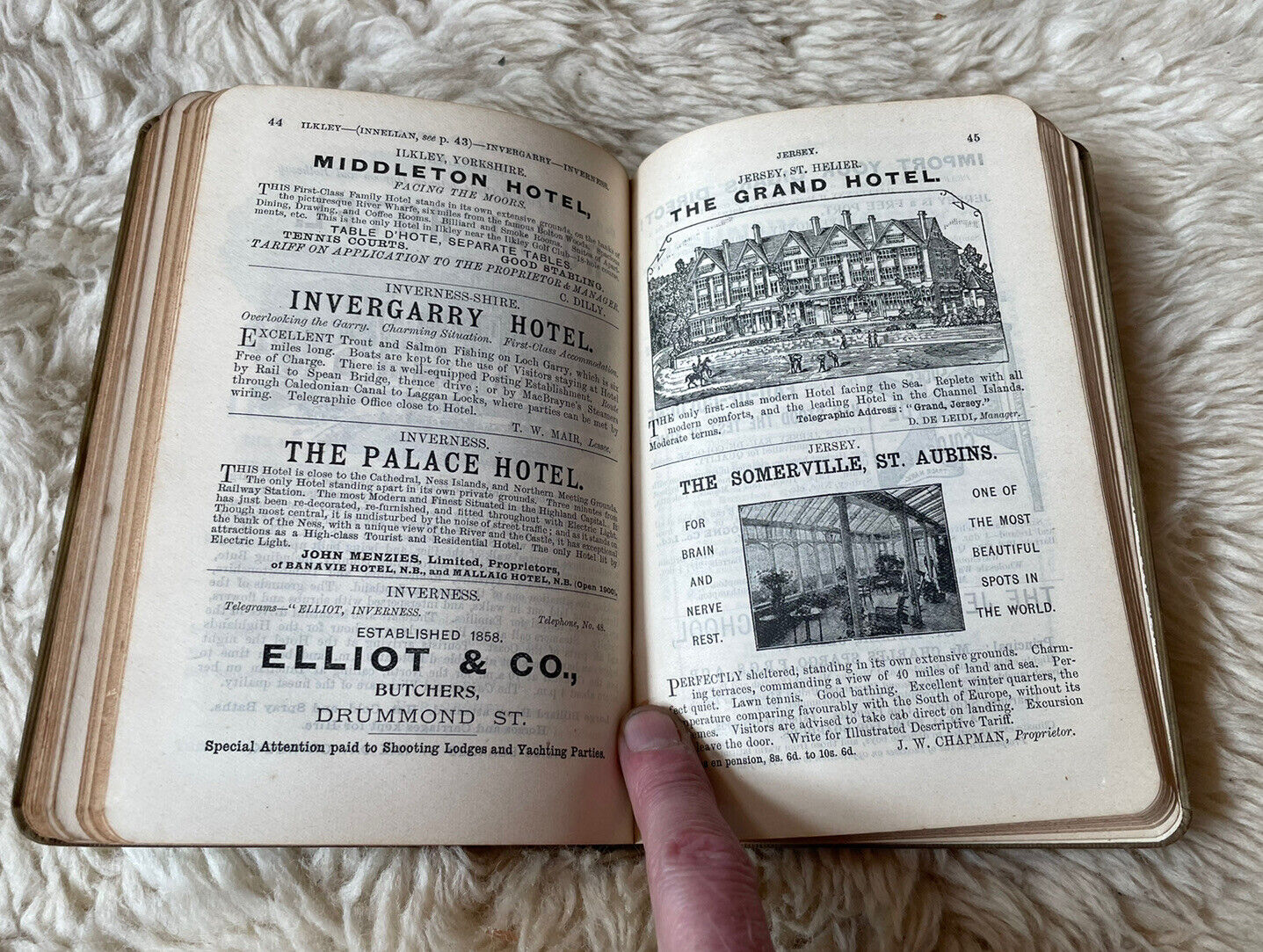 Isle of Wight (Black's Guide) Sailing the Solent : 1900 Railway Timetable + Maps