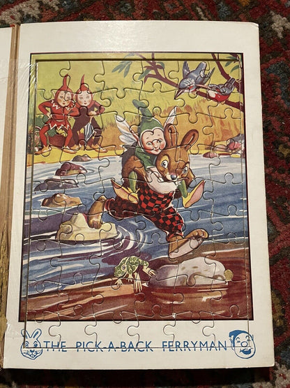 c1938 Robin's Jig-Saw Story Book : 5 Jigsaw Puzzles (Complete) VGC