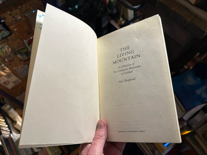 Nan Shepherd : The Living Mountain : Cairngorm Mountains : 1st/1st 1977