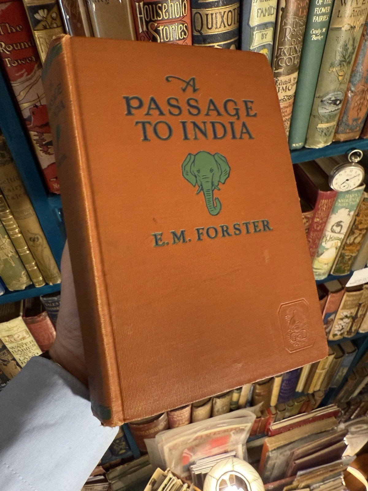Passage to India : E.M. Forster : Grosset & Dunlap 1924