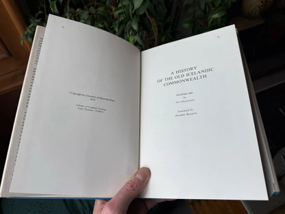 A History of the Old Icelandic Commonwealth : Islendinga Saga : Johannesson
