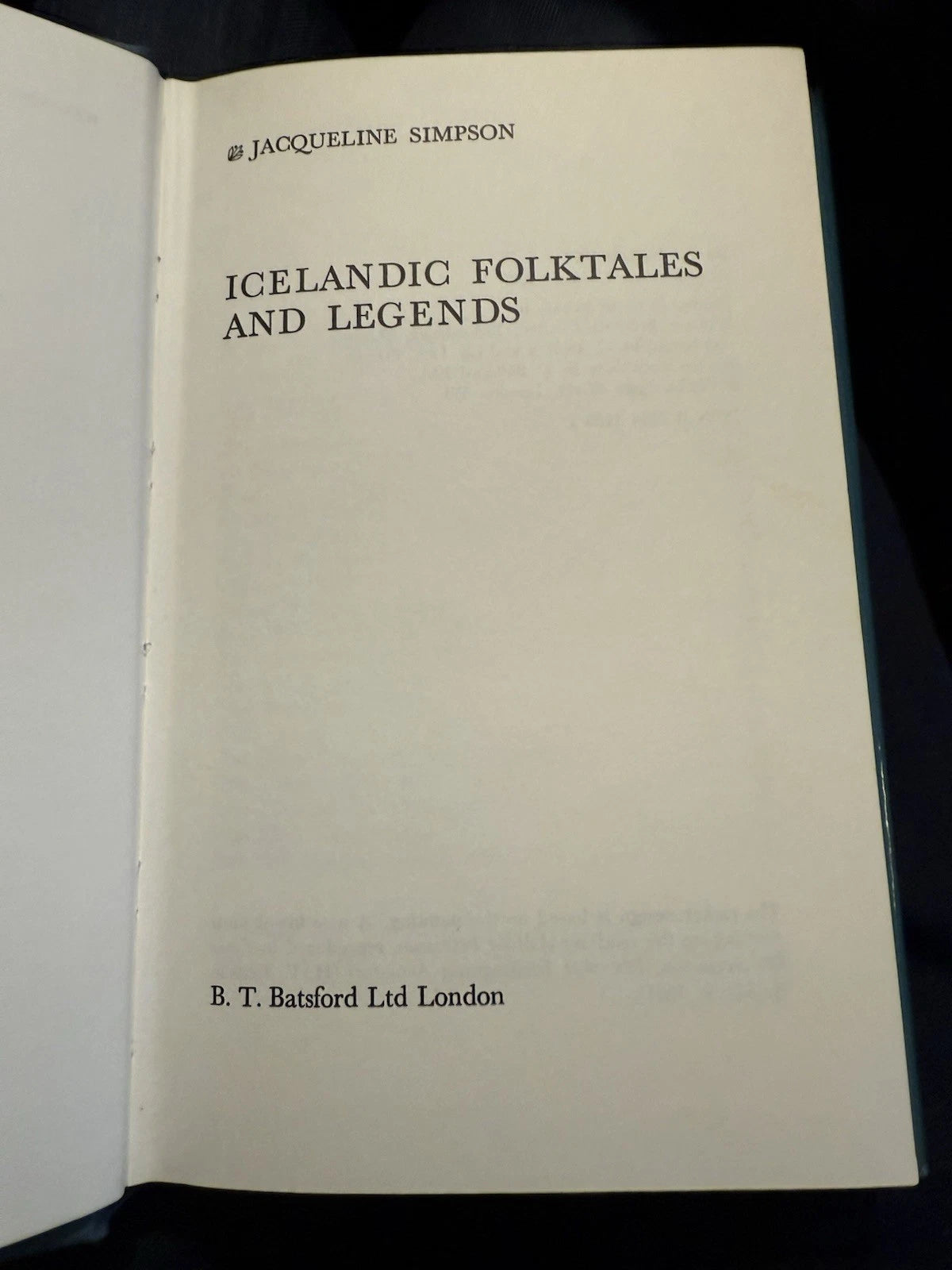 Icelandic Folktales and Legends : Jacqueline Simpson ; 1972 , 1st Edition in DJ