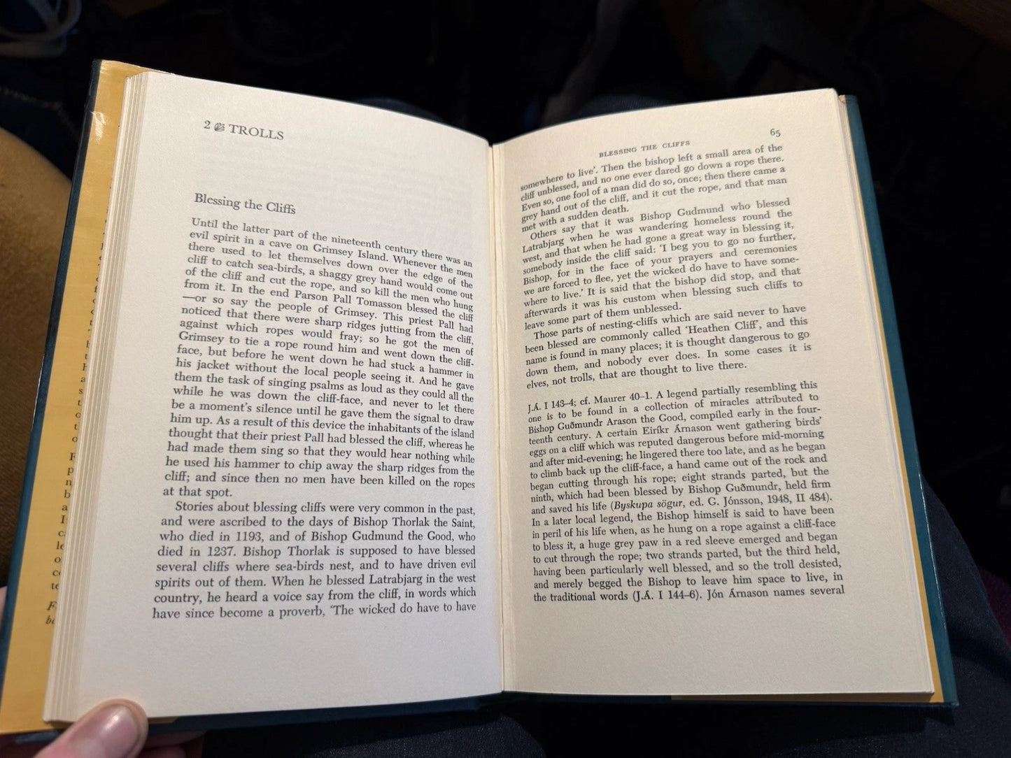 Icelandic Folktales and Legends : Jacqueline Simpson ; 1972 , 1st Edition in DJ