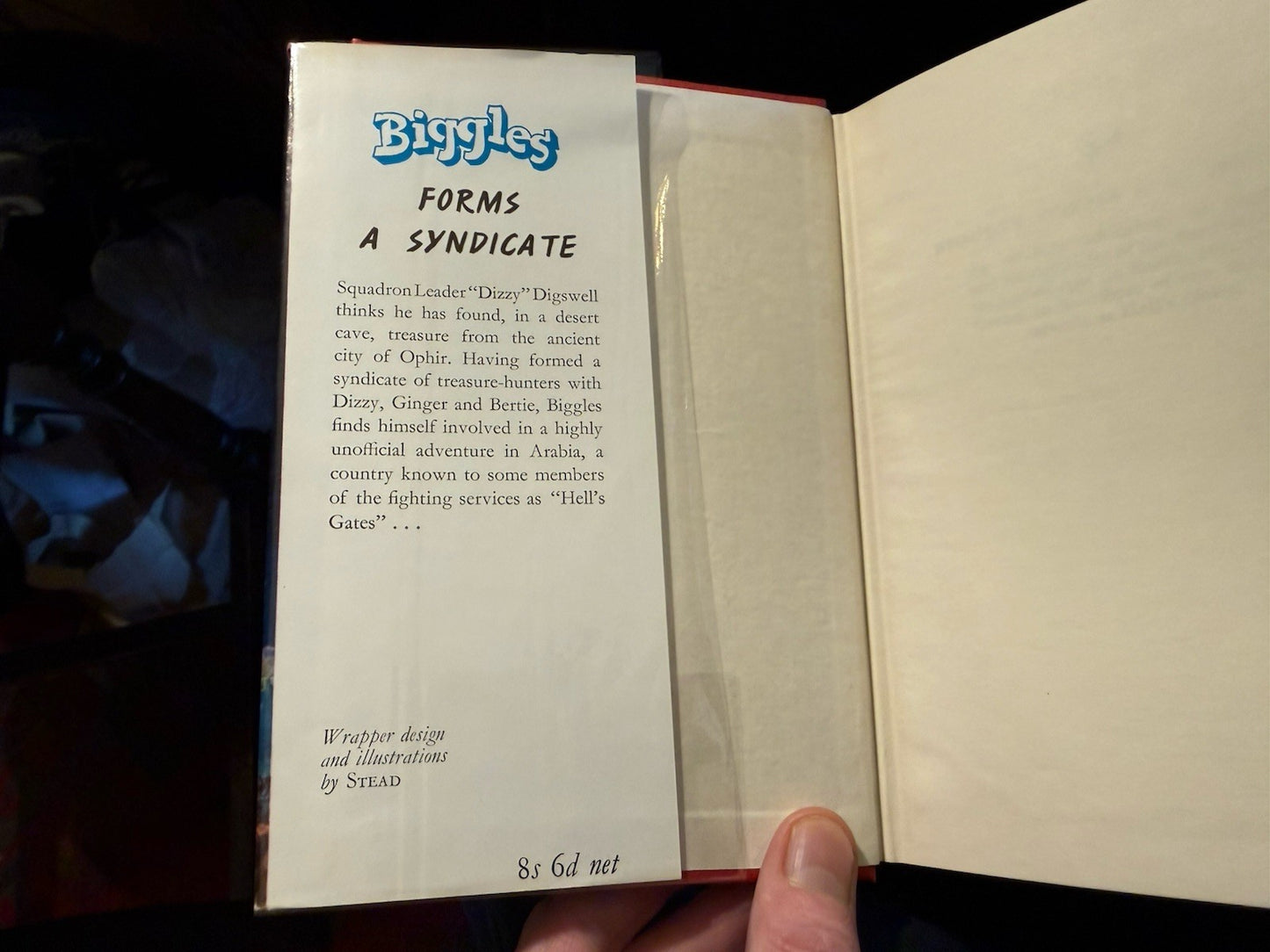 Biggles Forms a Syndicate : Captain W. E. Johns : VGC 1st Ed 1961