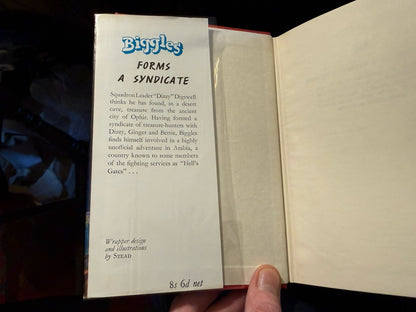 Biggles Forms a Syndicate : Captain W. E. Johns : VGC 1st Ed 1961