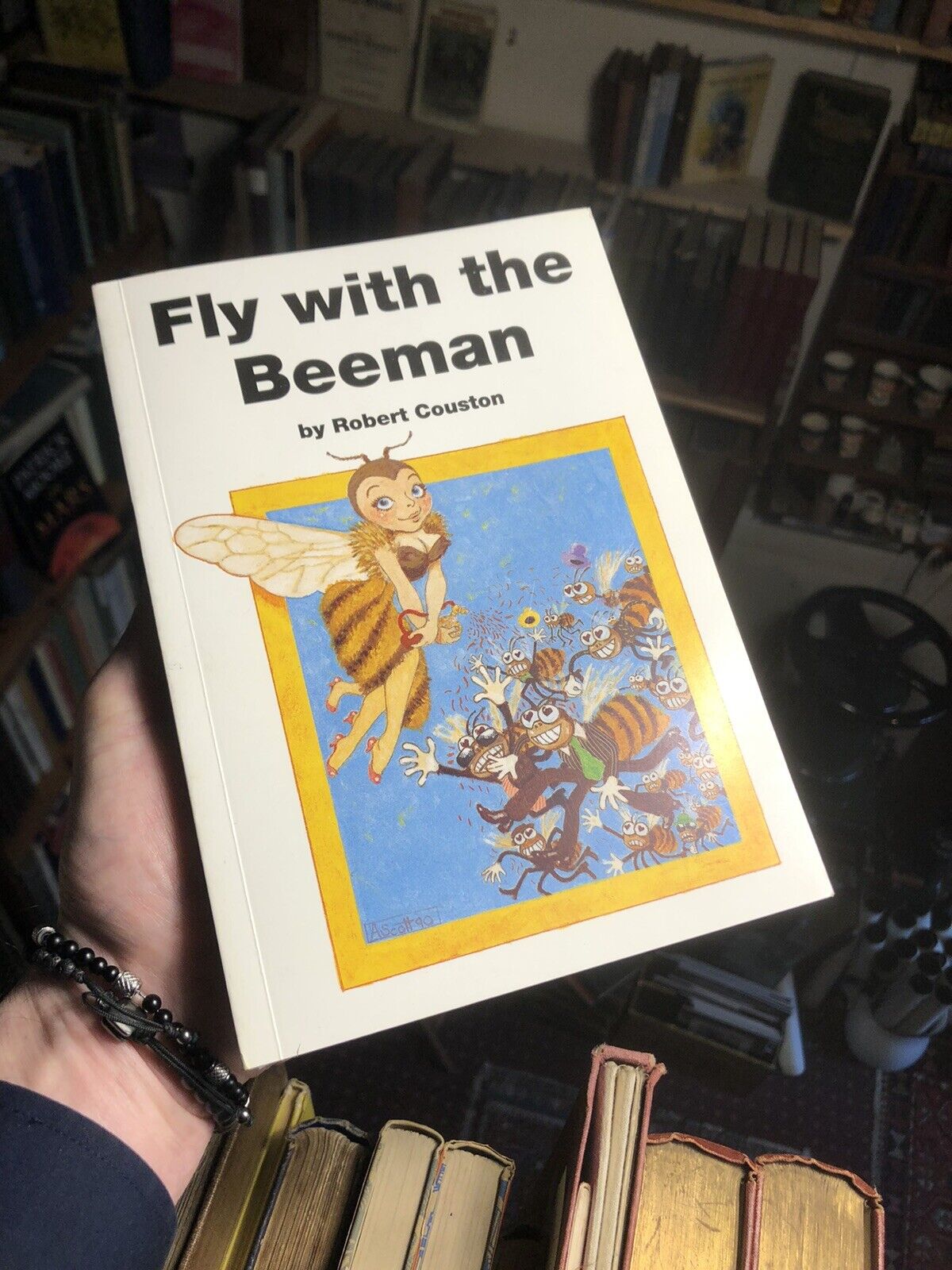 Fly with the Beeman : Beekeeping : Bees : Hives : Honey : Robert Couston 1989