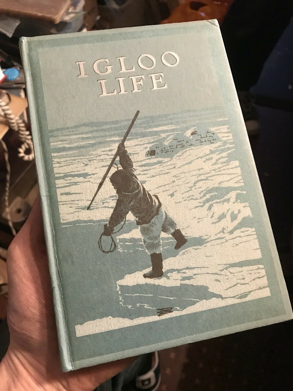1923 - IGLOO LIFE - Arctic Tribe - Eskimos -  Hudson Bay, Canada - Fur Trappers