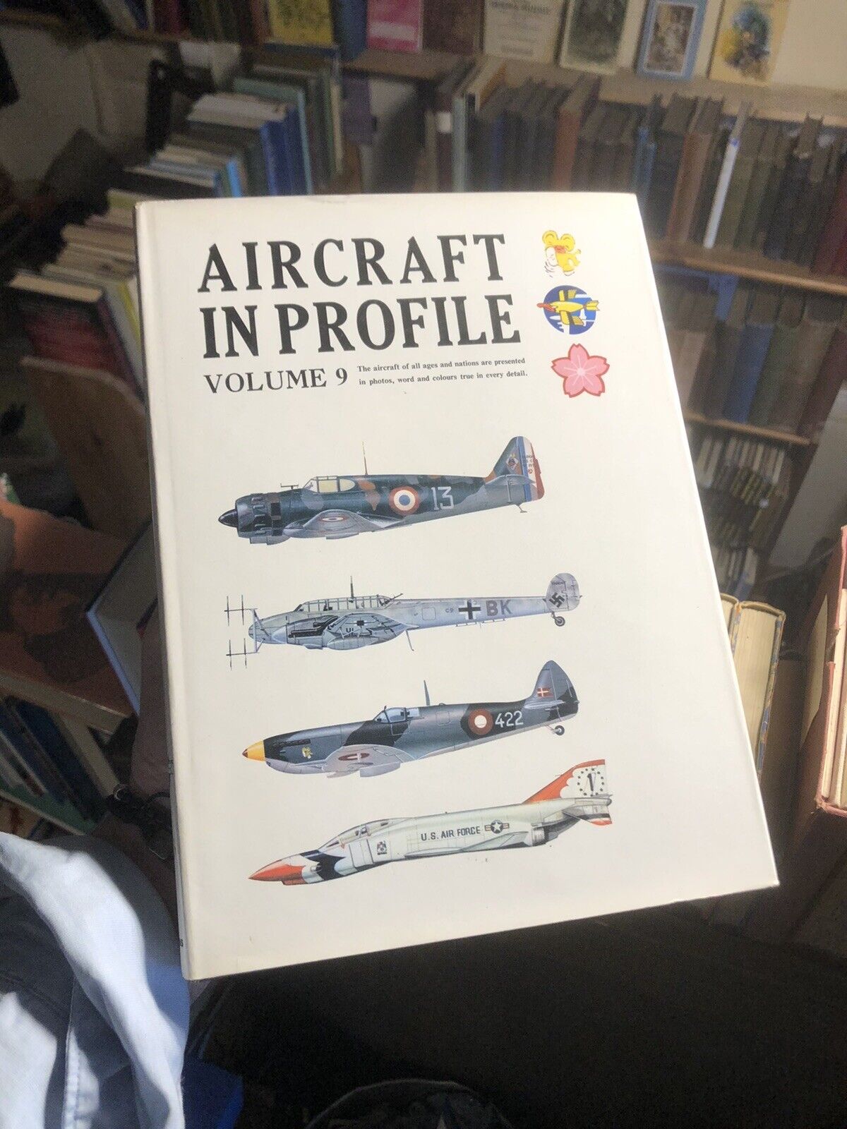 Aircraft in Profile (Volume 9) : Military Air Force : Charles W Cain 1971