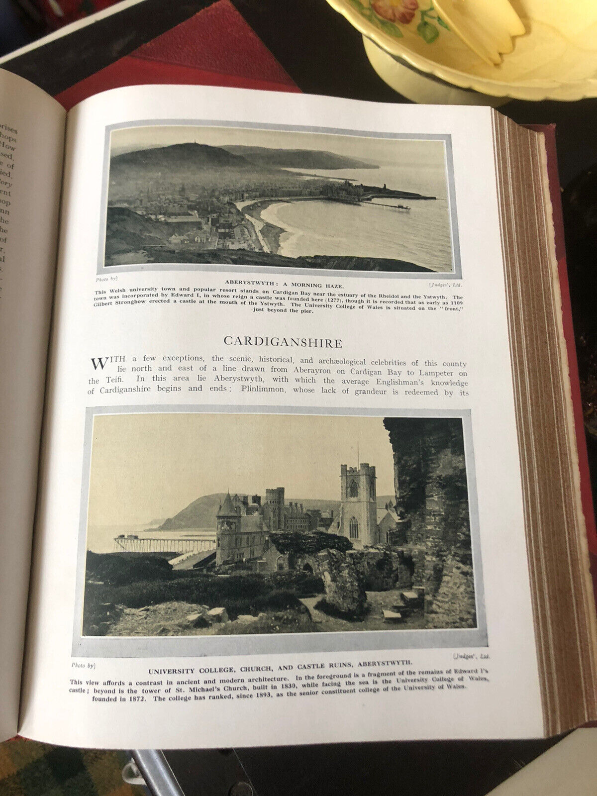HUTCHINSON'S BEAUTIFUL BRITAIN (2000+ Illustrations) 4 Vols VILLAGES TOWNS 1924