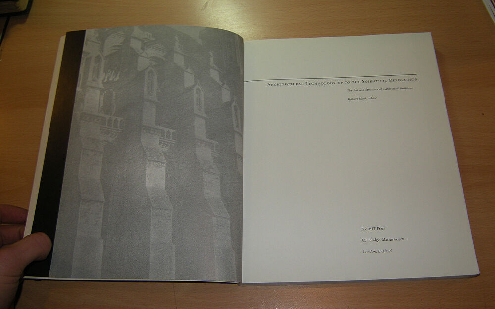 1993 Architectural Technology / Structure Large Scale Buildings / Construction