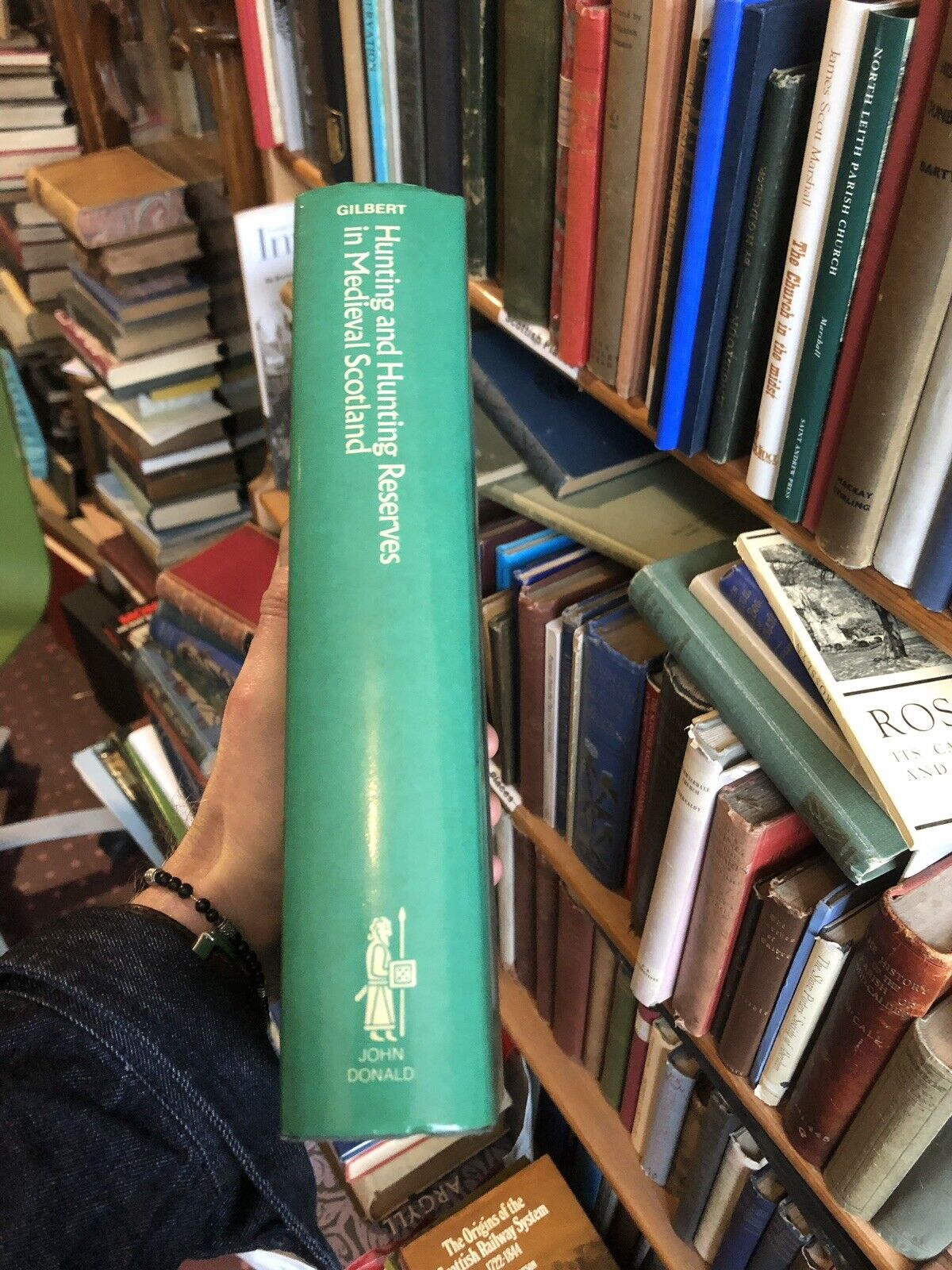 Gilbert's HUNTING AND HUNTING RESERVES IN MEDIEVAL SCOTLAND Forest Laws 1979
