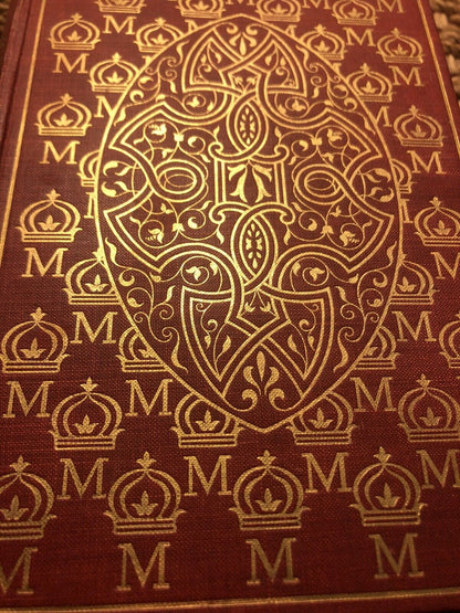 1904 THE QUEEN'S QUAIR Stunning Macmillan Gilt Cloth Binding MAURICE HEWLETT