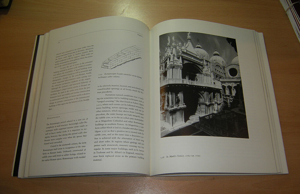 1993 Architectural Technology / Structure Large Scale Buildings / Construction